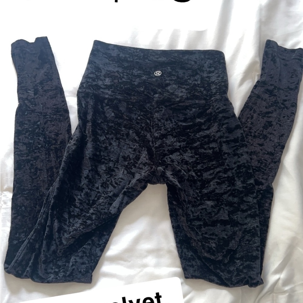 Lululemon Black Leggings Luxurious Stretchy Fit